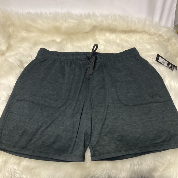 Men’s large RVCA able short 18 inches - Picture 4 of 10